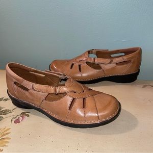 Clarks Bendables Tan Leather Mary Jane Shoes 6.5 NEW NWOB